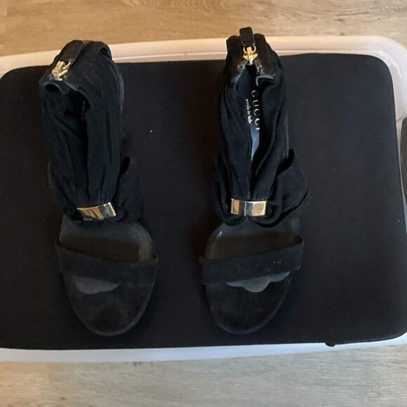 Gucci black velvet sandal heel with gold buckle size 36 - Picture 4 of 6